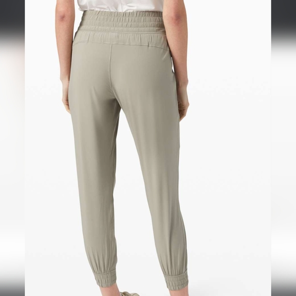 Lululemon Sun Setter Jogger - Size 6 - Iron Grey - full length (28in) - Picture 2 of 6